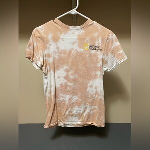 National Geographic t-shirt size small